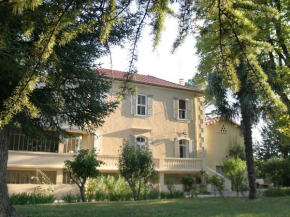 Beautiful appartment with pool in Provence
